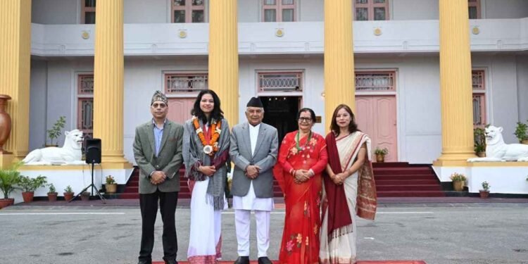 पदक विजेता पलेसा राष्ट्रपतिबाट सम्मानित