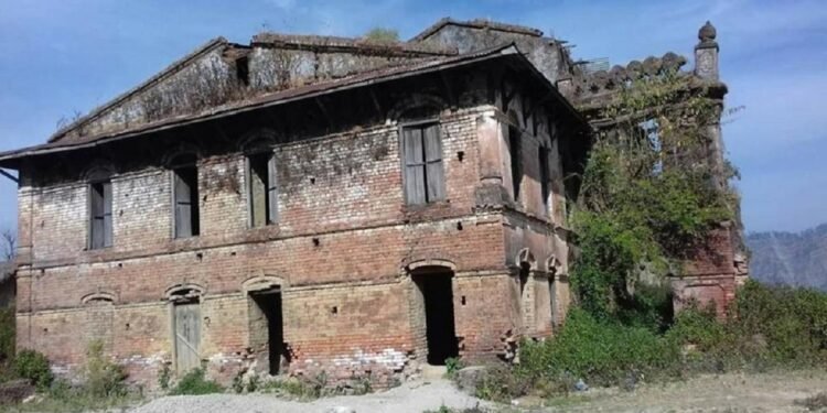 संरक्षण अभावमा जीर्ण बन्दै गर्भा दरबार