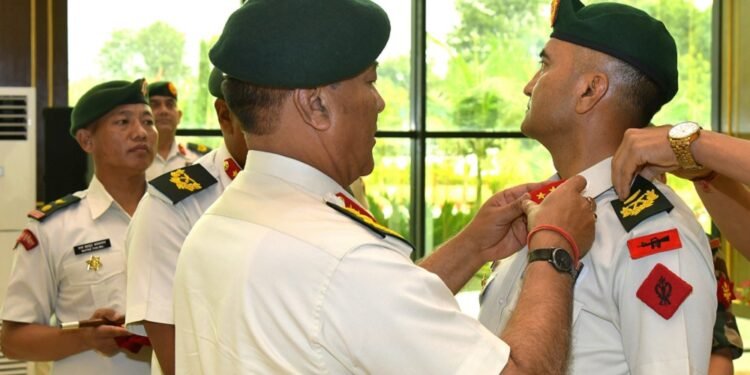 उपरथी शाहलाई दर्ज्यानी चिन्ह प्रदान