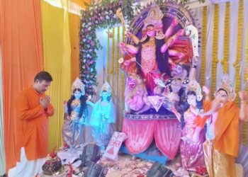 दुर्गा भवानीको प्रतिमा सेलाइँँदै