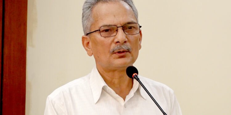 बाबुराम भट्टराईको प्रश्न- फेरि प्रचण्डको सत्तारोहणका लागि पूर्व माओवादी एक हुनुपर्ने हो ?