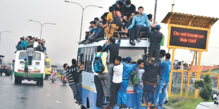 छतमा यात्रु बोक्नेलाई २० हजारसम्म जरिवाना