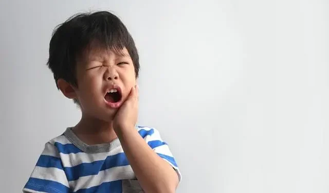 चिप्स र कोल्ड ड्रिंकका कारण बालबालिकाको स्वास्थ्य जोखिममा, दाँत कमजोर !