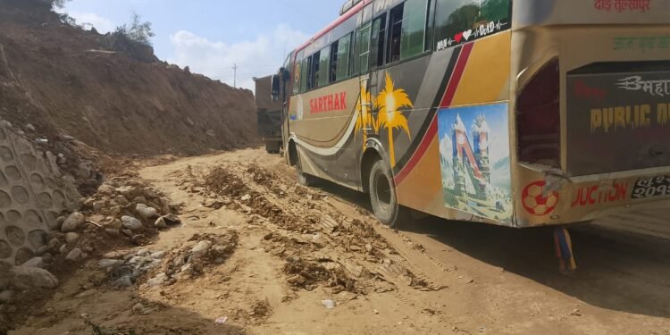 दाउन्नेमा यातायात एकतर्फी सञ्चालनमा