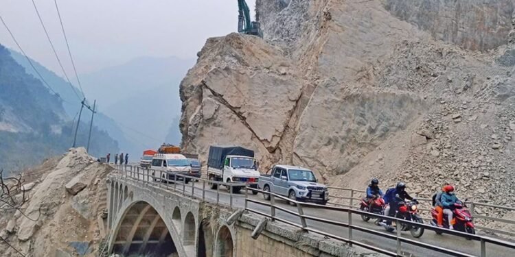 नारायणगढ–मुग्लिन सडकको खहरेबाहेकका सबै पुल यसै महिना सञ्चालनमा आउने