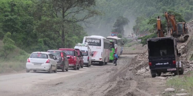 मध्यपहाडी राजमार्गको खुर्कोट–घुर्मी खण्ड एकतर्फी खुल्यो