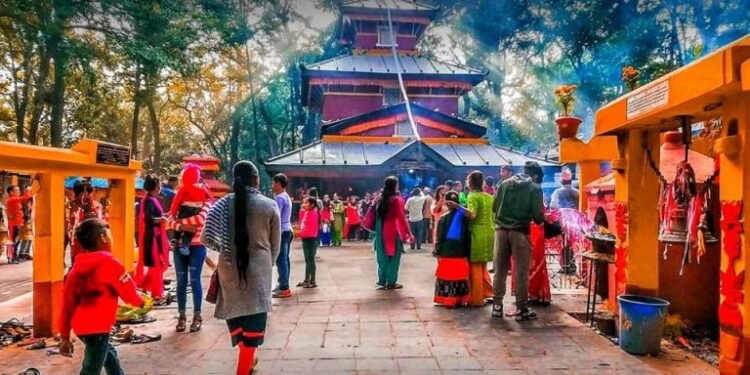 नवरात्रको पहिलो दिनः देशभरका शक्तिपीठमा भक्तजनको घुइँचो