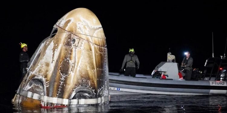 नासाको ‘स्पेसएक्स क्रु–८’ पृथ्वीमा फर्कियो