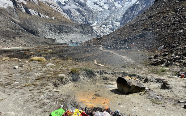 पदमार्ग र अन्नपूर्ण आधार शिविरमा खेलाडीद्वारा सरसफाइ