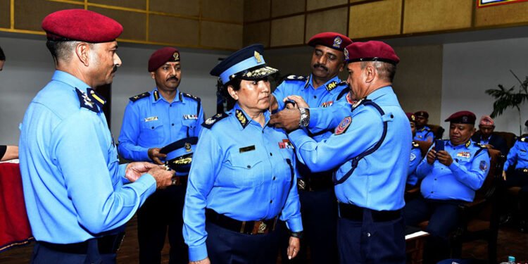 प्रहरी अतिरिक्त महानिरीक्षकद्वयलाई दर्ज्यानी चिन्ह प्रदान