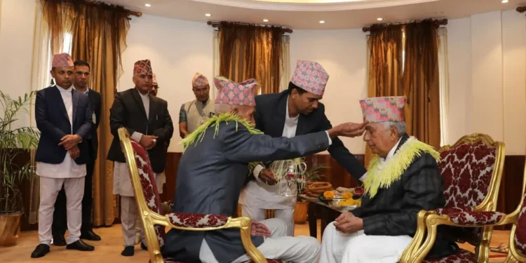 राष्ट्रपति पौडेलबाट विजयादशमीको टीका ग्रहण