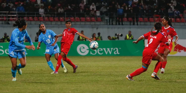 साफ माहिला च्याम्पियनसिप : टाइब्रेकरमा भारतलाई हराउँदै नेपाल फाइनलमा प्रवेश