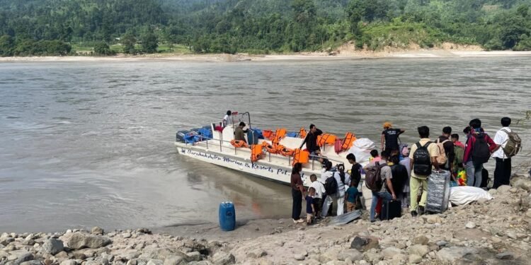 सप्तकोशीमा फेरि चल्न थाले ‘जेटबोट’