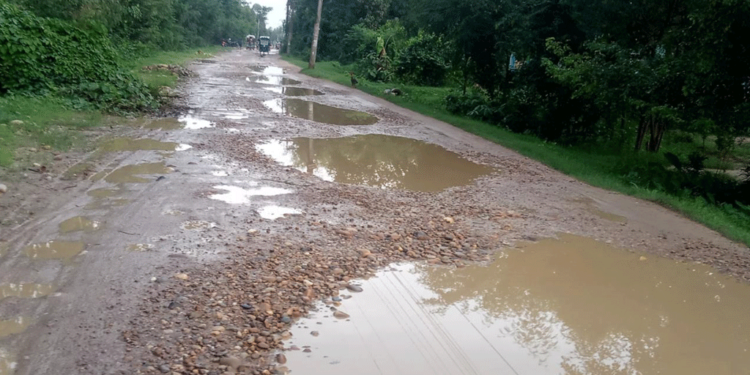 दसैँअघि नै सहज बनाइँदै ग्रामीण सडक