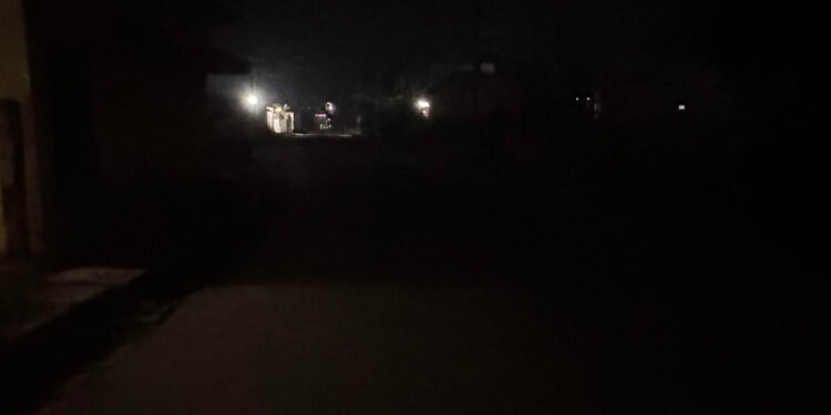 चाडपर्वमा पनि बलेनन् सडकबत्ती