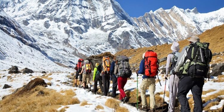 अन्नपूर्ण आधार शिविर पदमार्गमा संरचना अभाव