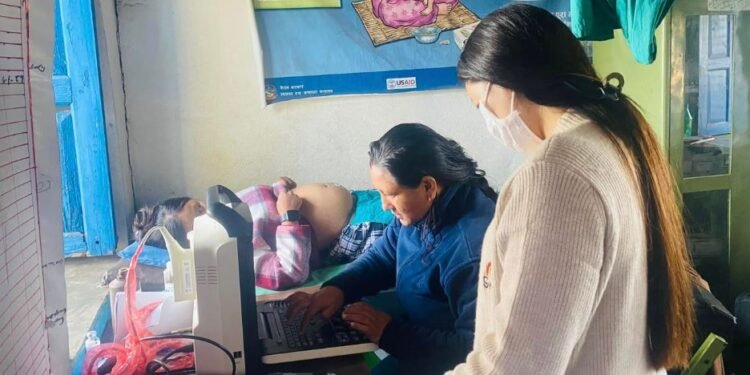 गोरखामा गर्भवतीलाई निःशुल्क भिडियो एक्सरे सेवा