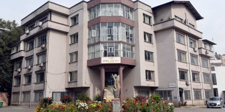 कर बक्यौता बर्सेनि बढ्दोः दुई खर्ब ५४ अर्ब उठाउन बाँकी