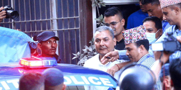 दुर्गा प्रसाइँका १० जना समर्थक पक्राउ