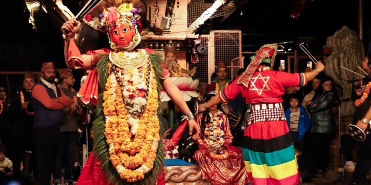 ३८३ वर्ष पुरानो कार्तिक नाच आजदेखि