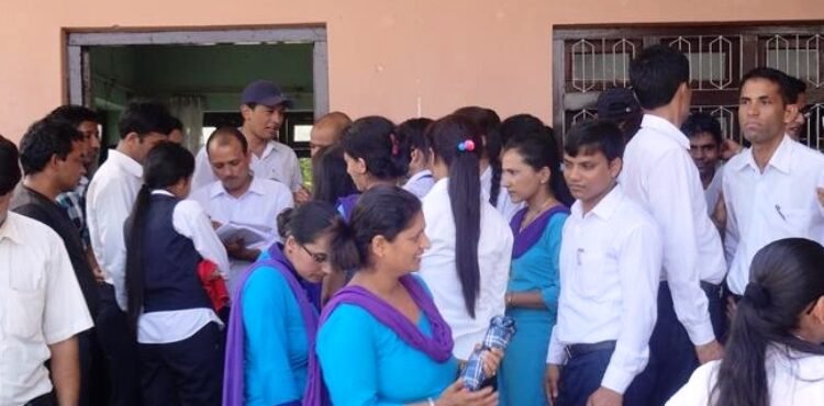 मधेश प्रदेश स्थानीय तहका कर्मचारी आन्दोलनमा