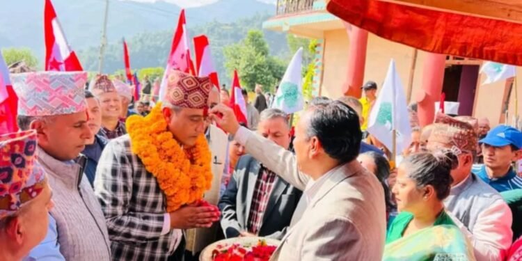३७ स्थानको नतिजा आउँदा माओवादी केन्द्रले एमालेलाई उछिन्यो : कांग्रेस दोब्बरले अगाडि