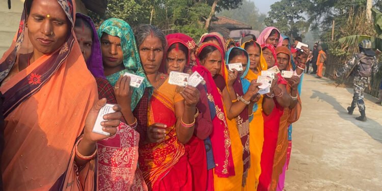 अहिलेसम्म करिब ३२ प्रतिशत मतदान, सबैतिर शान्तिपूर्ण