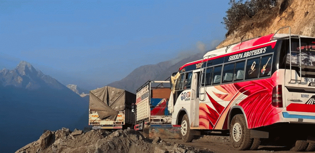 सल्लेरीबाट सुर्केसम्म यातायात सेवा सञ्चालन हुँदा पर्यटन व्यवसायी उत्साहित