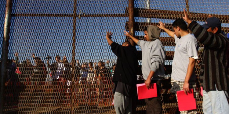 अबैध आप्रवासीलाई अमेरिकाबाट निष्कासन गर्छु, नाटाेमा रहने वा नरहने निर्णय पनि हुन्छः ट्रम्प