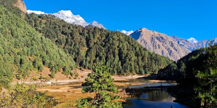 पर्यटकको प्रतीक्षामा टिटीताल