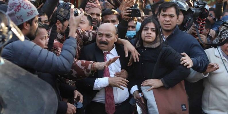 अधिवक्ता दिनेश त्रिपाठीमाथि कुटपिट गर्ने ३ जना पक्राउ