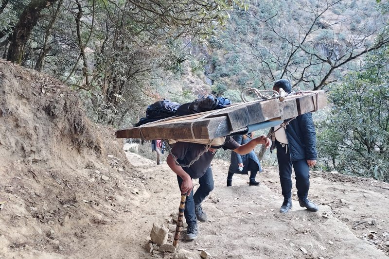 भरियाले धानेको खुम्बु क्षेत्रको ढुवानी