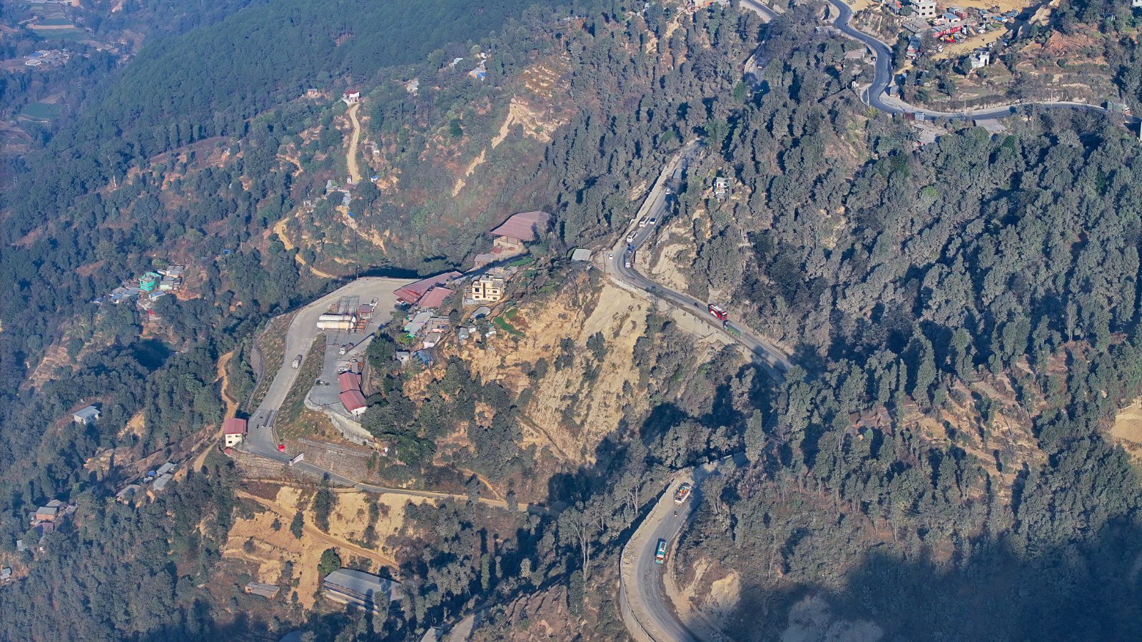 निर्माणाधीन नागढुङ्गाा सुरुङमार्ग आकाशबाट हेर्दा (फोटो फिचर)