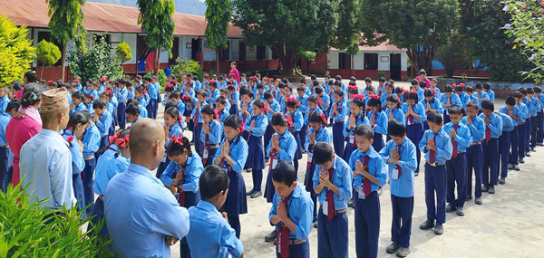 गाउँको विद्यालय : जहाँ शहरका विद्यार्थी पढ्छन्