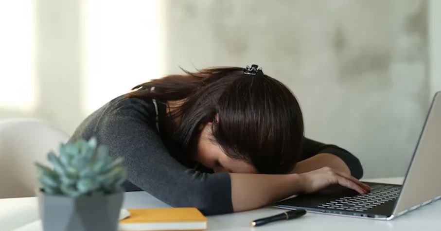 के तपाईंलाई आफ्नो शरीरमा कमजोरी महसुस हुन्छ ? यसको उपचार जान्नुहोस्