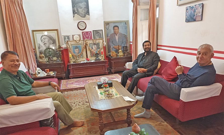 काँग्रेसमा विरासत बोकेका तीन नेता शशांक, प्रकाशमान र विमलेन्द्रको ‘लञ्च मिटिङ’ !