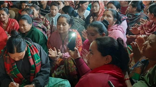 पढ्ने उमेरमै आमा बन्नुका पीडा