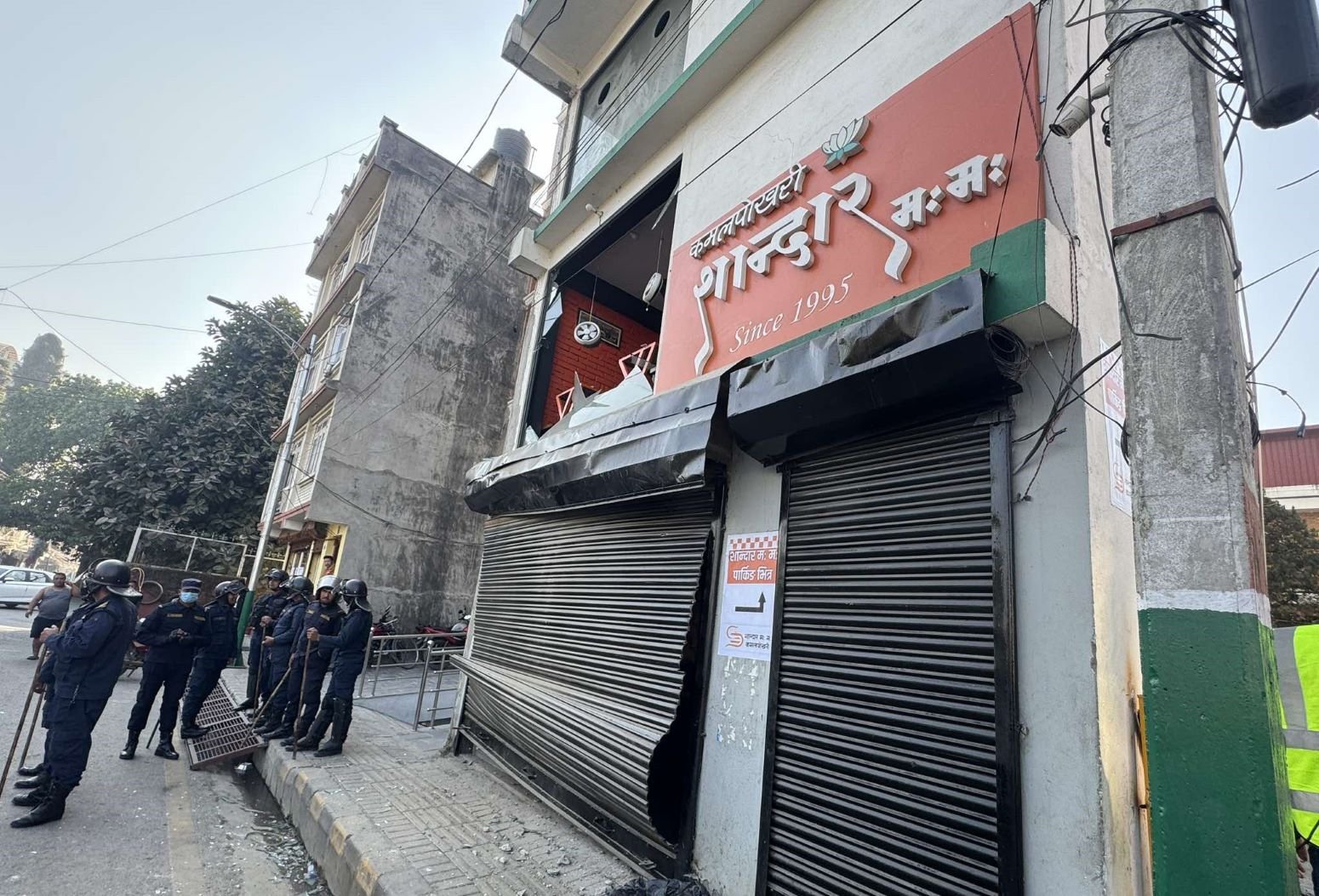 शानदार मःम पसलमा आगलागी घटना : मृत्तकको संख्या तीन पुग्यो, सातको अवस्था ‘गम्भीर’