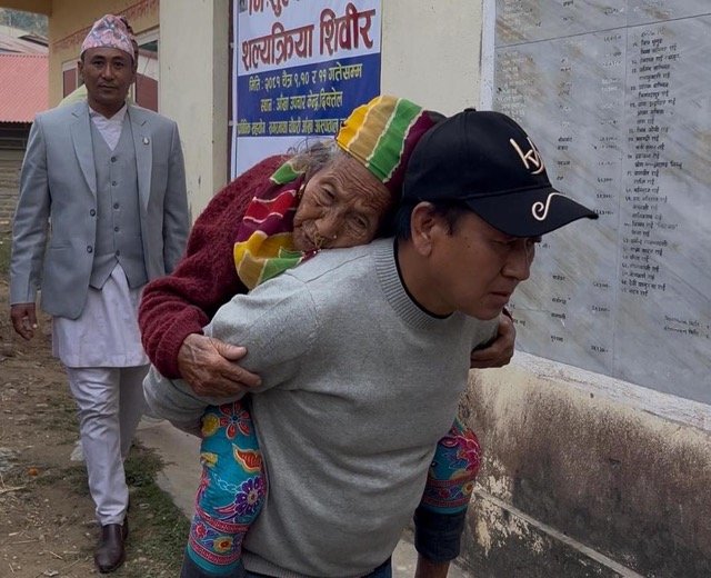 दिक्तेलमा निःशुल्क आँखा शल्यक्रिया शिविर