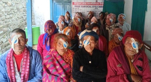 हलेसीमा निःशुल्क आँखा शिविर