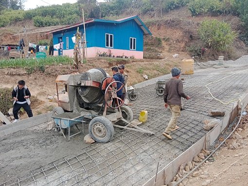 गाउँगाउँमा सडक स्तरोन्नति भएपछि नागरिक उत्साहित