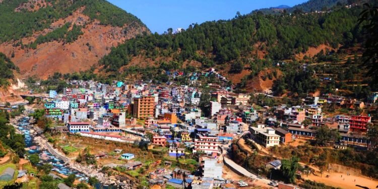 फस्टाउँदै बुर्तिबाङको पर्यटन व्यवसाय