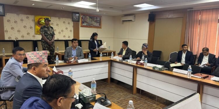 ‘स्वास्थ्य क्षेत्रका समस्या समाधान गर्न मिलेर काम गरौँ’