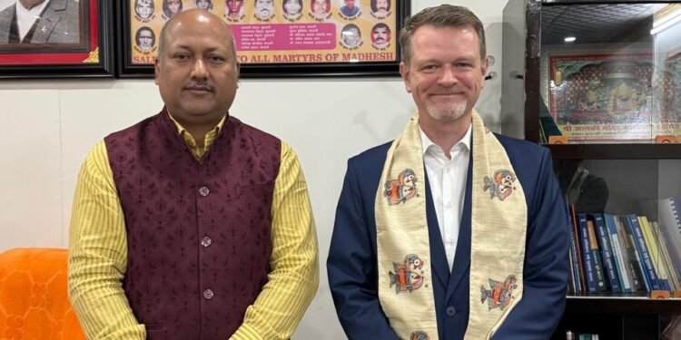 मुख्यमन्त्री सिंह र एसडिसीका डेपुटी चिफ अफ मिसन मेयरबीच भेट