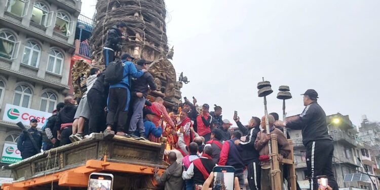 रातो मच्छिन्द्रनाथलाई विधिपूर्वक रथारोहण गरियो