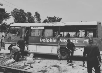 सप्तरीमा बस दुर्घटनामा तीनको मृत्यु, २२ जना घाइते