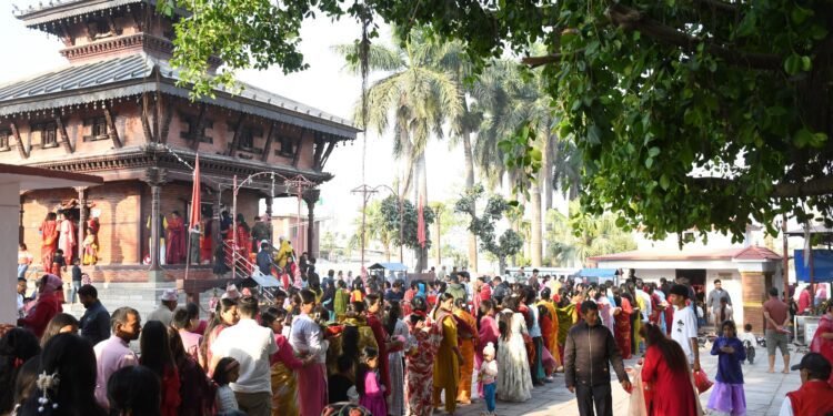 चैते दसैँ : देशभरका शक्तिपीठमा भक्तजनको बिहानैदेखि भीड
