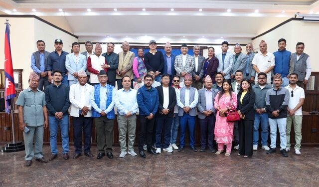 डोटीको खप्तड इञ्जिनियरिङ क्याम्पस सञ्चालनका लागि प्रधानमन्त्रीसमक्ष अनुरोध