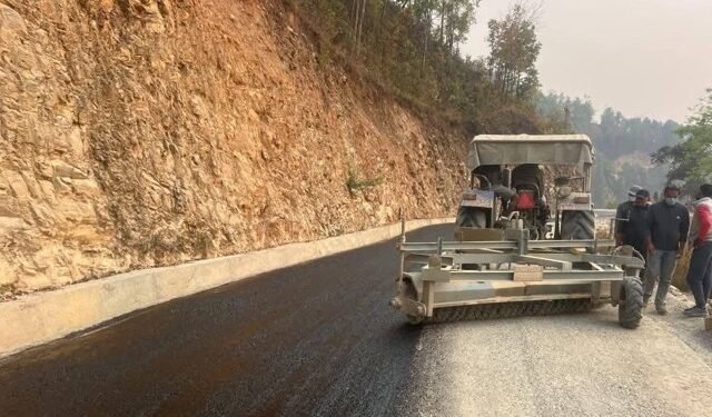 काभ्रे-कोशीपूर्वका दुई सडक स्तरोन्नति गरिँदै