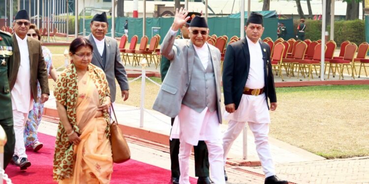 प्रधानमन्त्री ओली स्वदेश फिर्ता